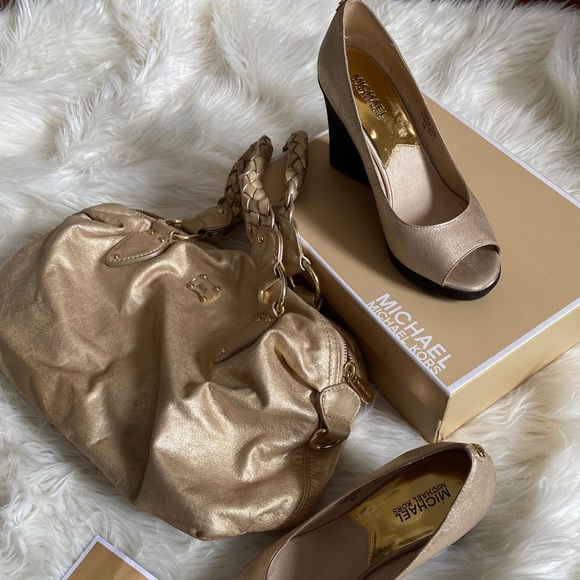 100% Authentic Michael Kors Gold Purse